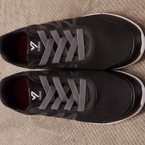 Vionic Mesh Gored-Lace Sneakers Black